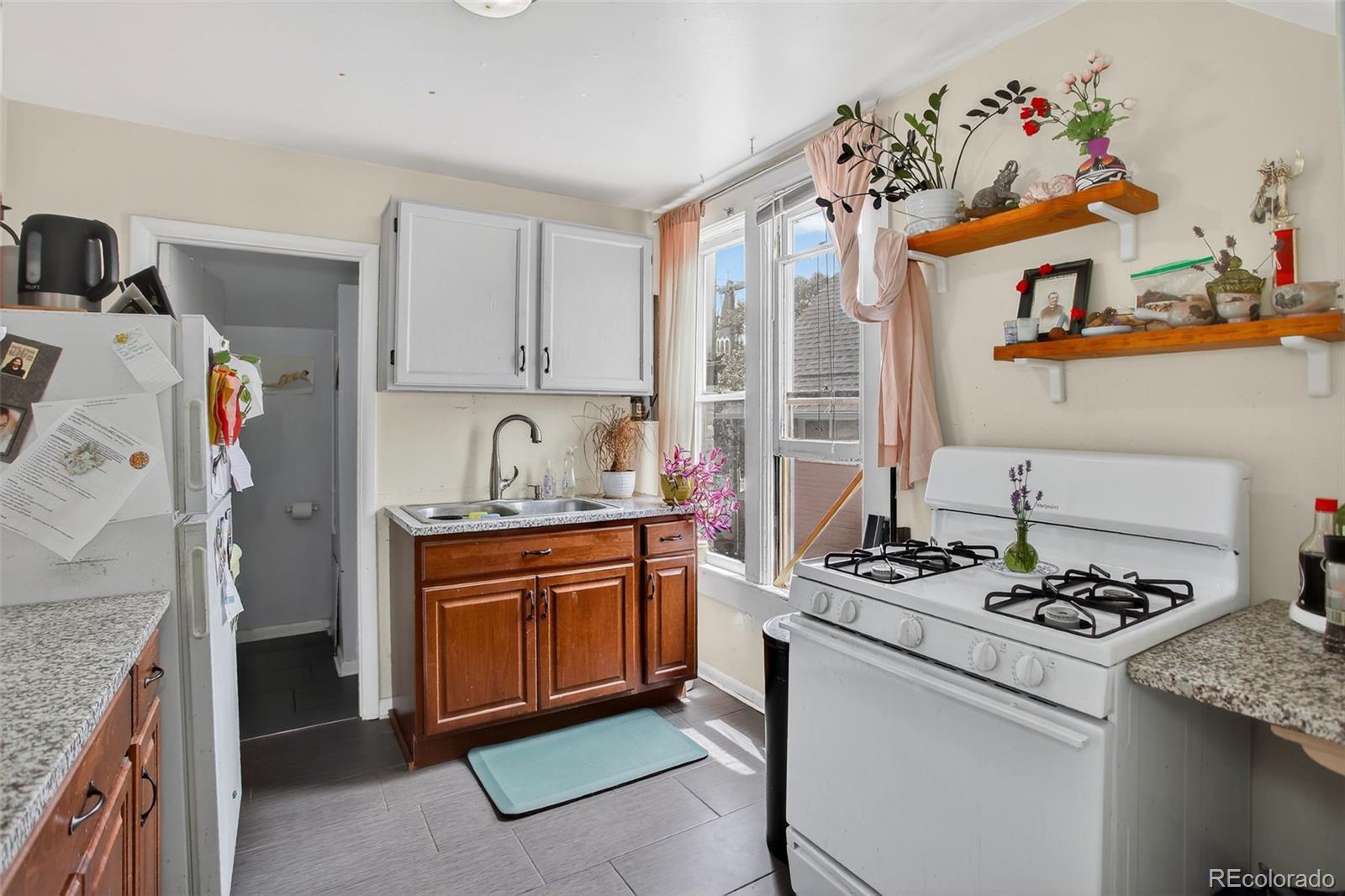 MLS Image #39 for 274 s lincoln street,denver, Colorado