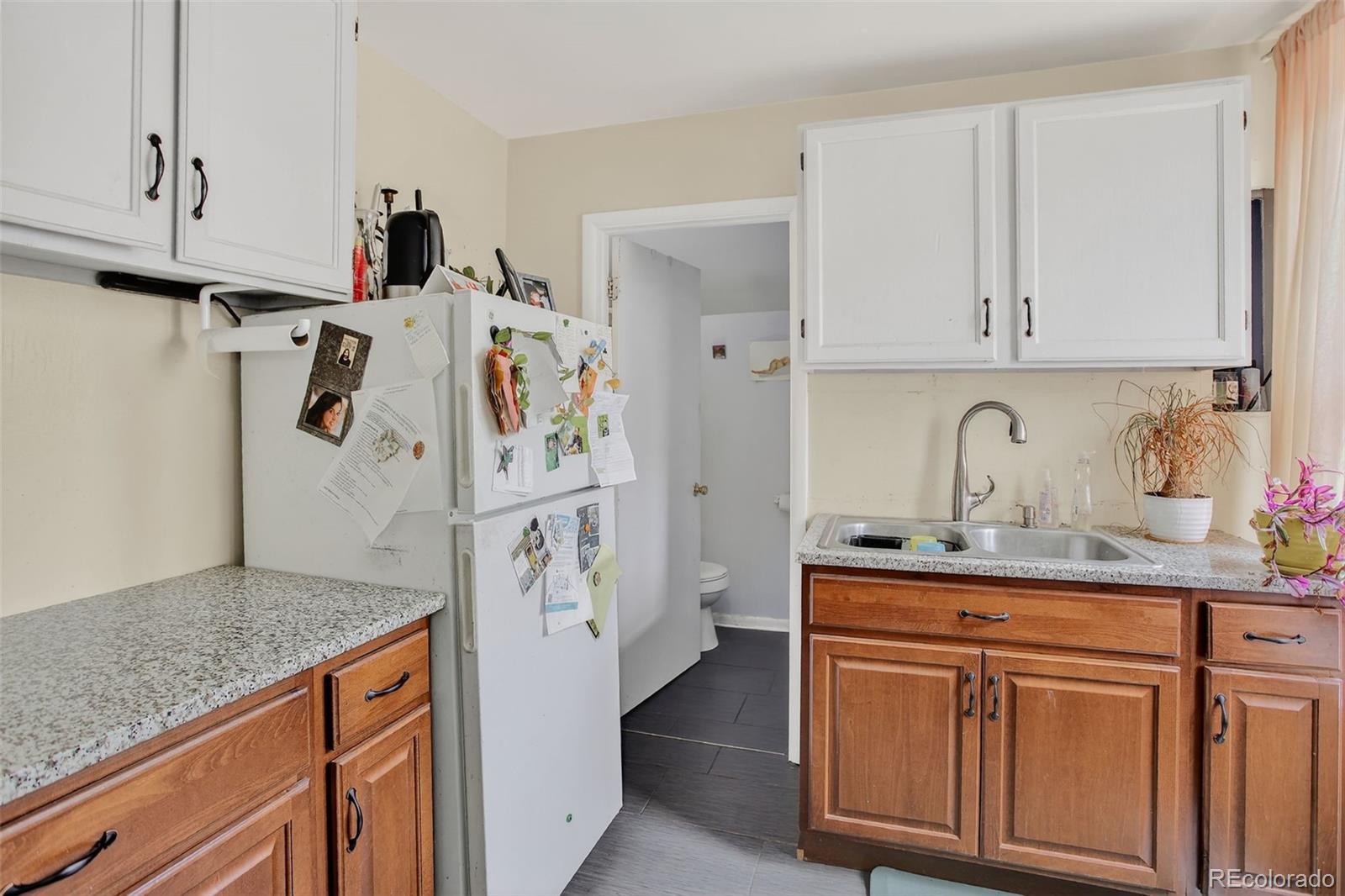 MLS Image #40 for 274 s lincoln street,denver, Colorado
