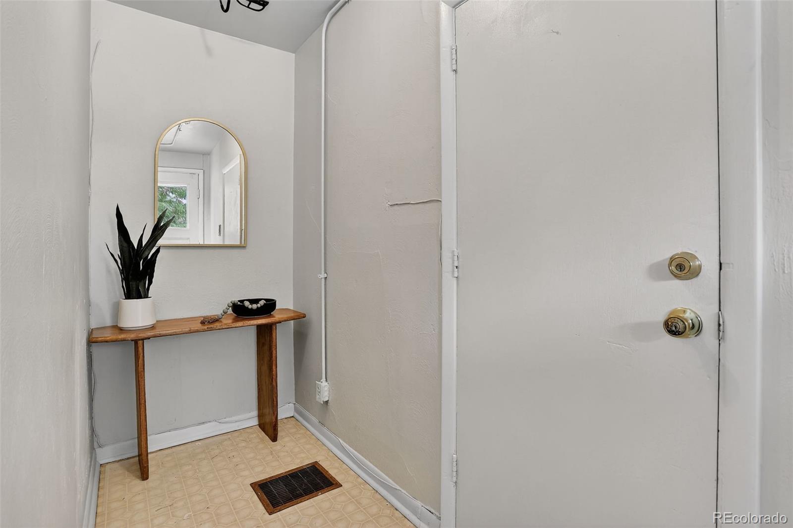 MLS Image #43 for 274 s lincoln street,denver, Colorado