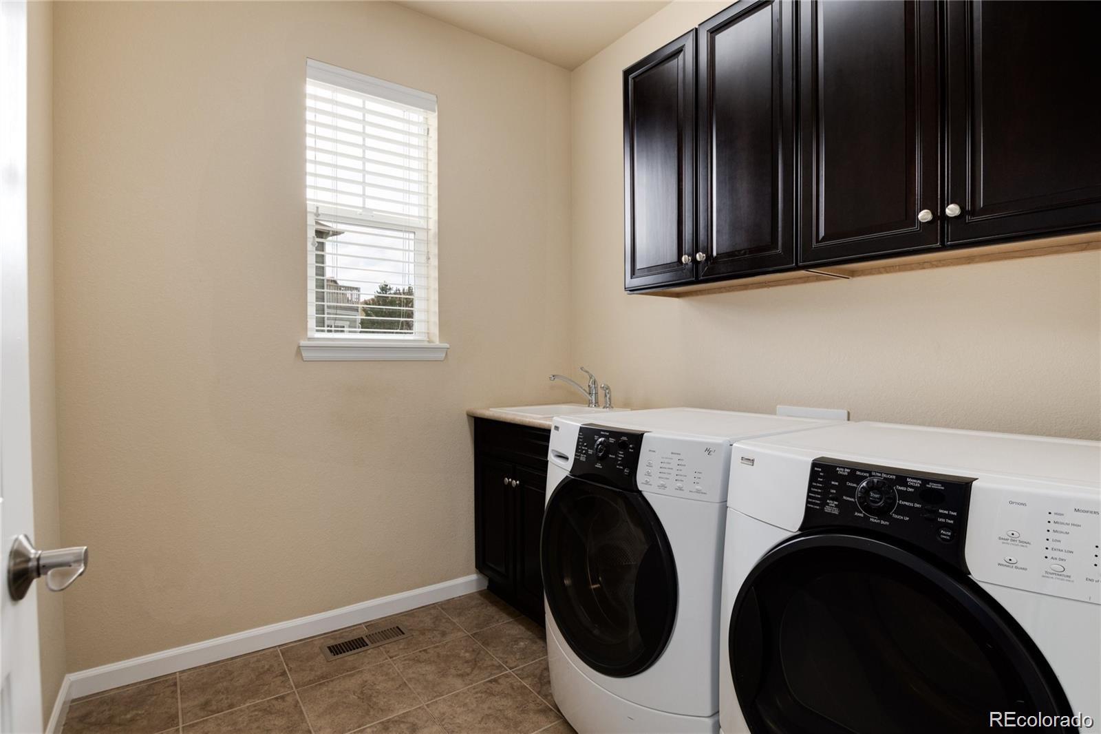 MLS Image #27 for 27235 e lakeview place,aurora, Colorado
