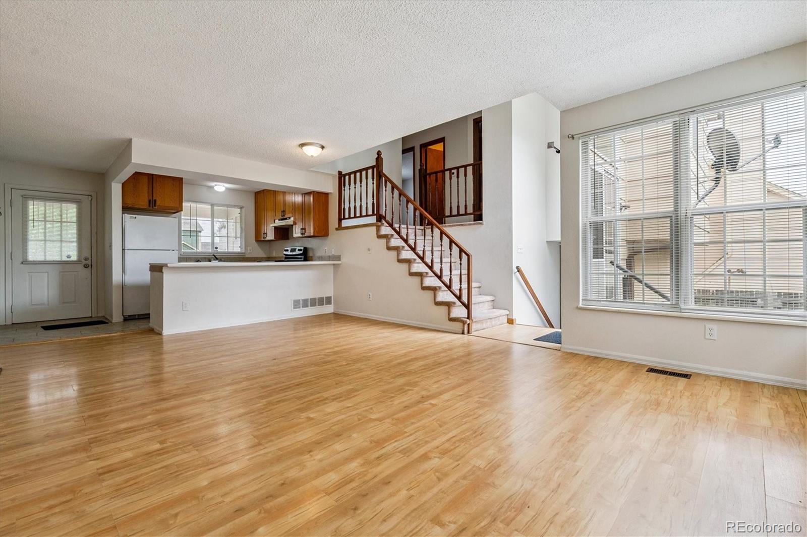 MLS Image #4 for 21052 e 45th avenue,denver, Colorado