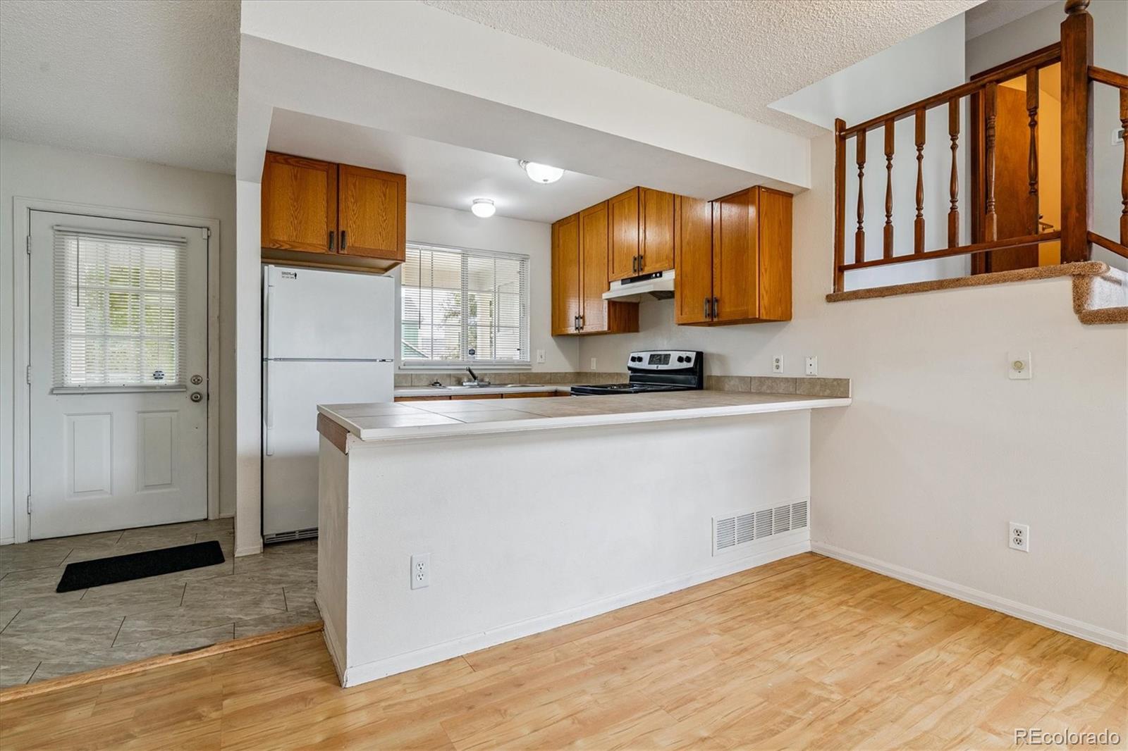 MLS Image #7 for 21052 e 45th avenue,denver, Colorado