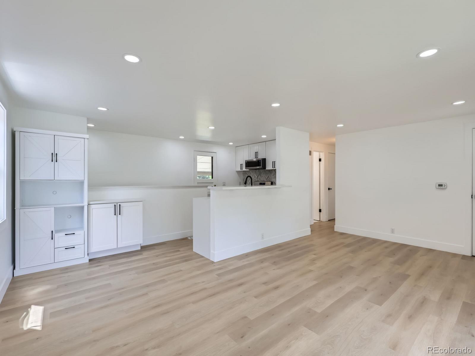 MLS Image #5 for 235 s stuart street,denver, Colorado
