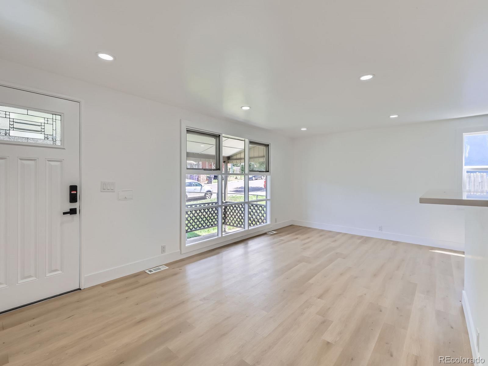 MLS Image #6 for 235 s stuart street,denver, Colorado