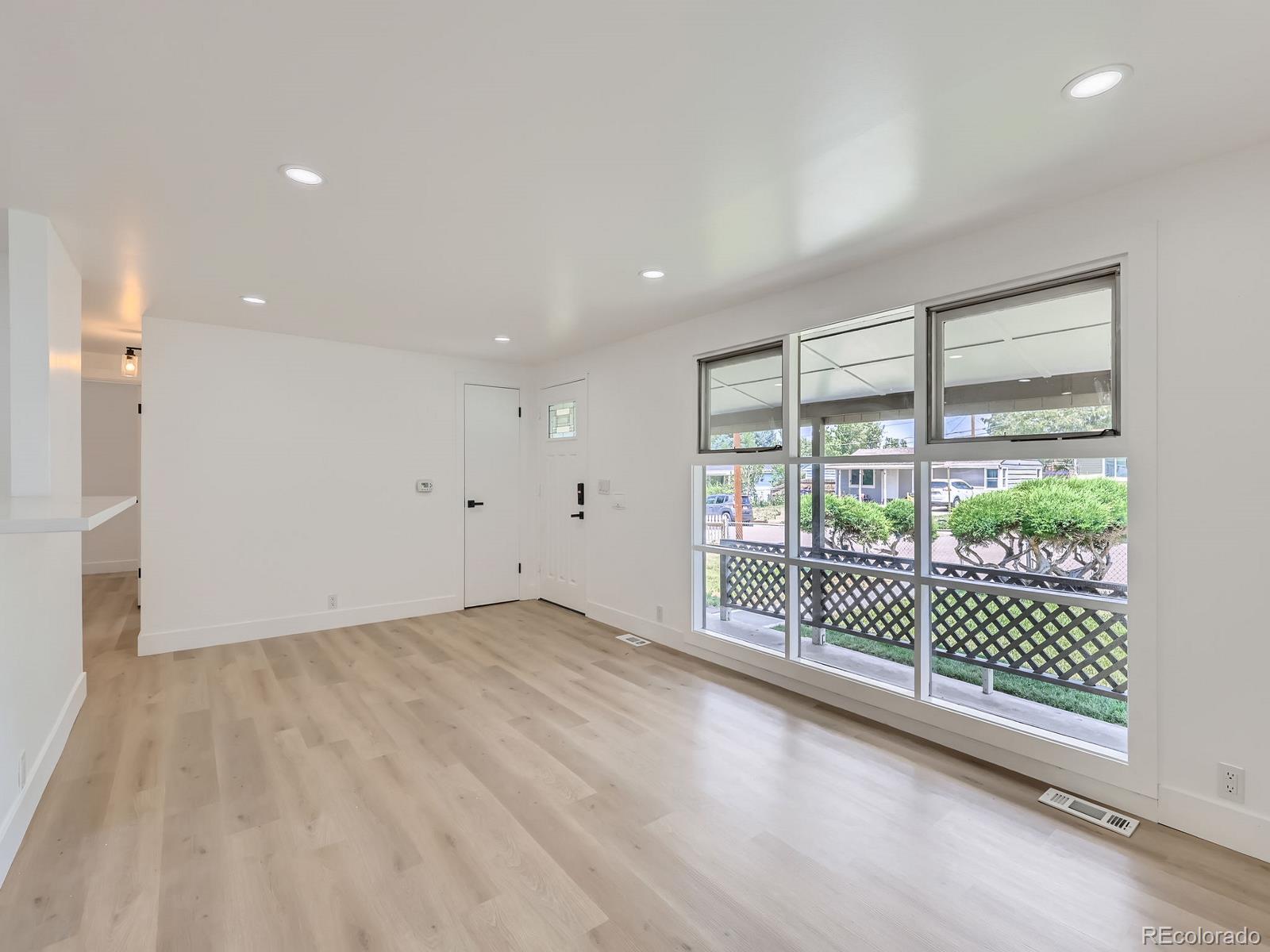 MLS Image #7 for 235 s stuart street,denver, Colorado