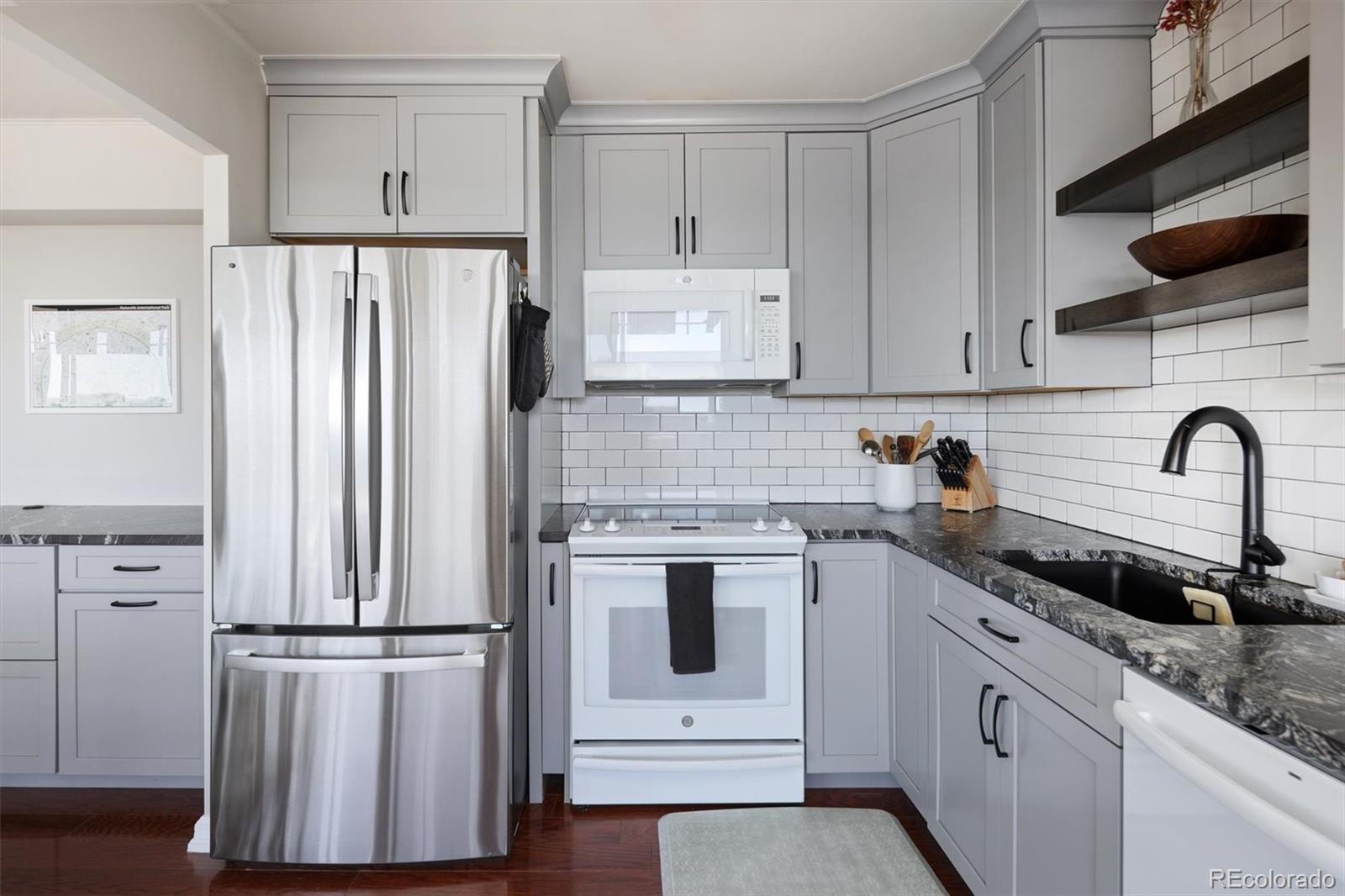 MLS Image #13 for 790 n washington street,denver, Colorado