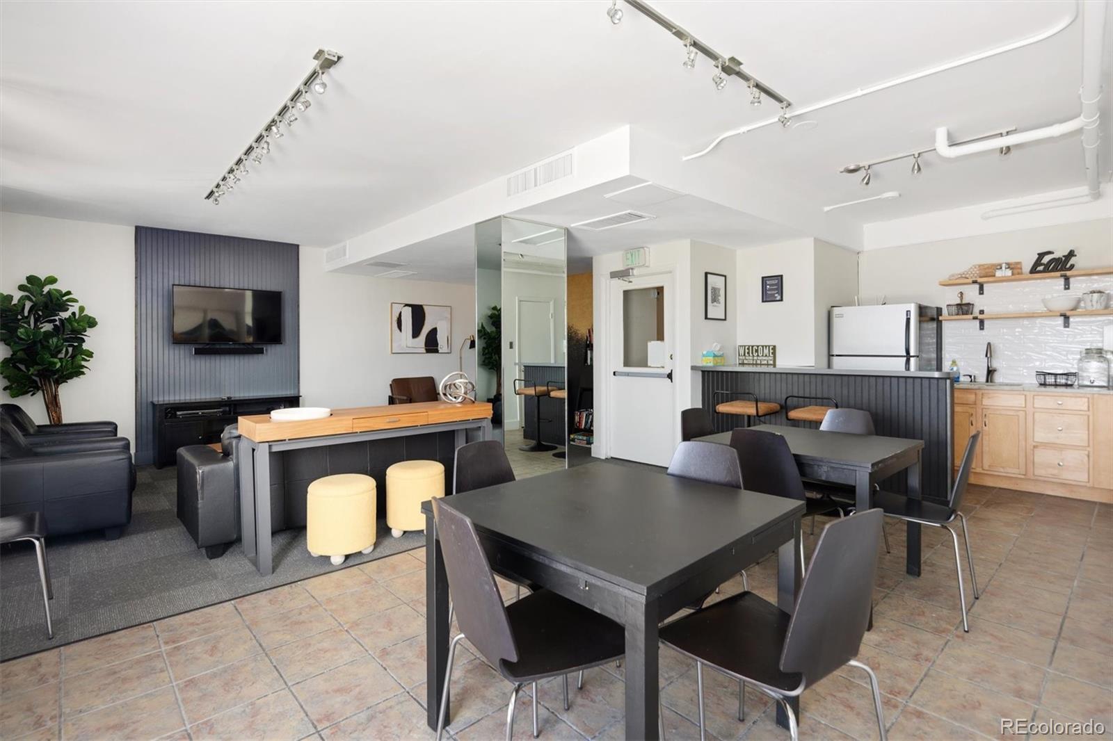 MLS Image #38 for 790 n washington street,denver, Colorado
