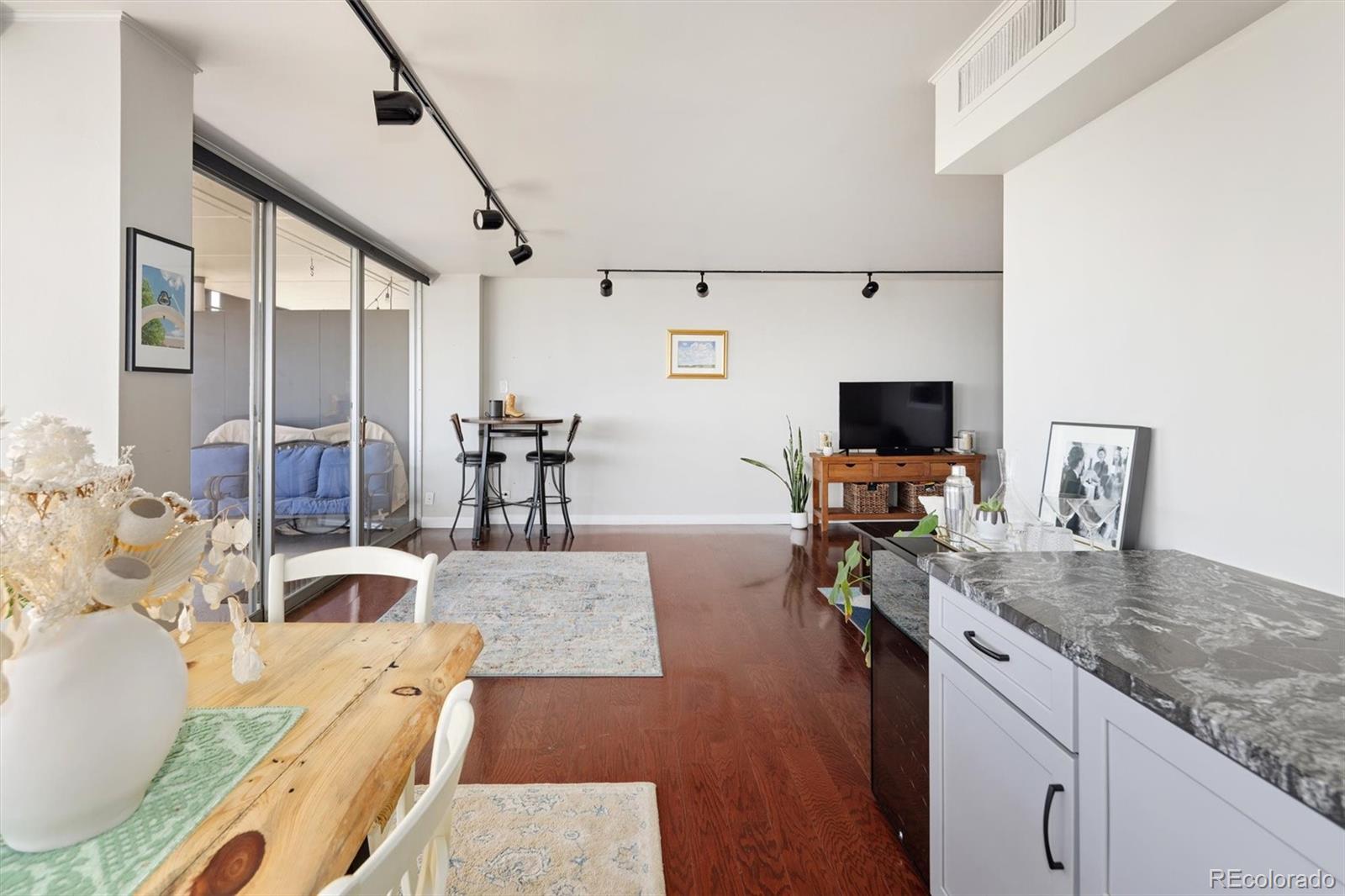 MLS Image #5 for 790 n washington street,denver, Colorado