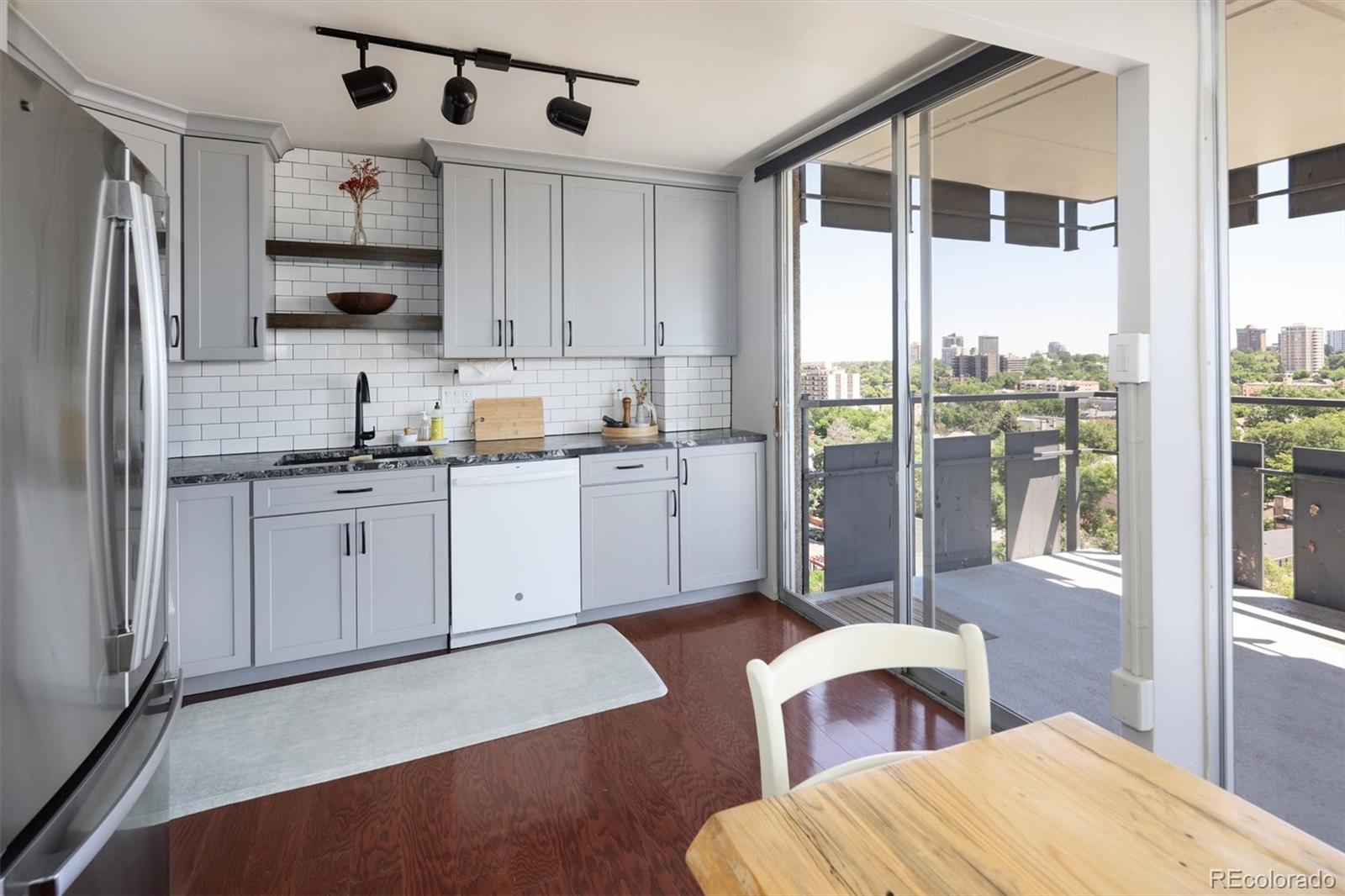 MLS Image #9 for 790 n washington street,denver, Colorado