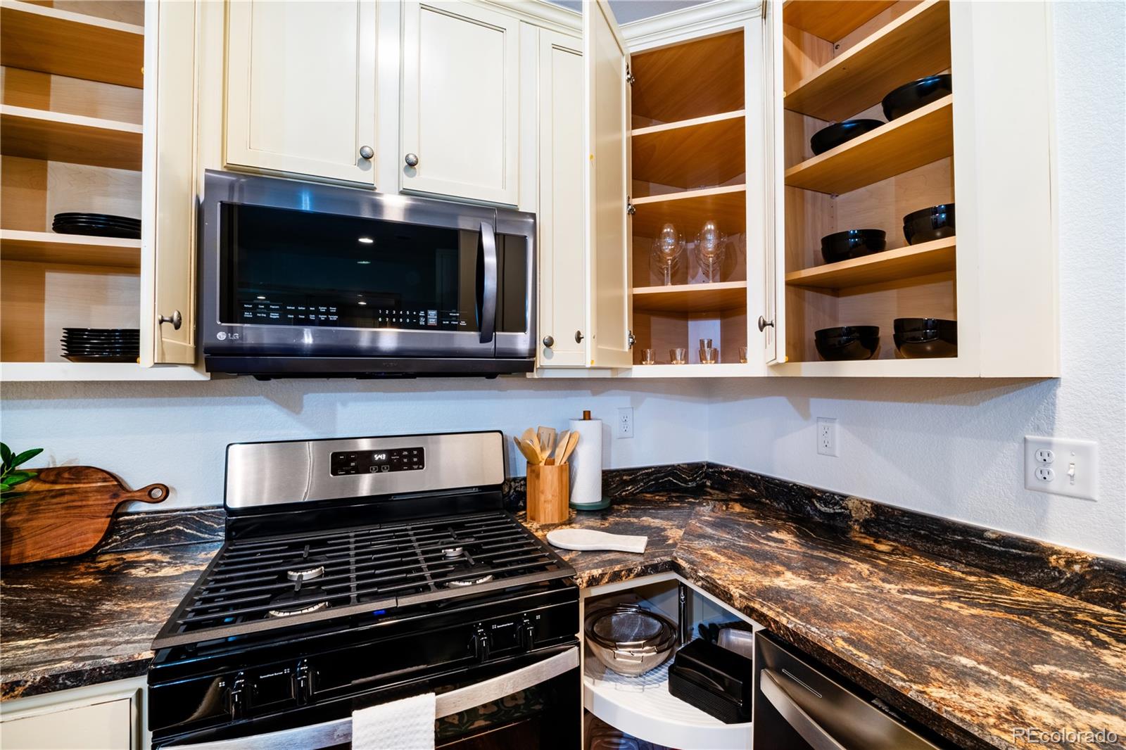MLS Image #12 for 10669  worchester drive,commerce city, Colorado