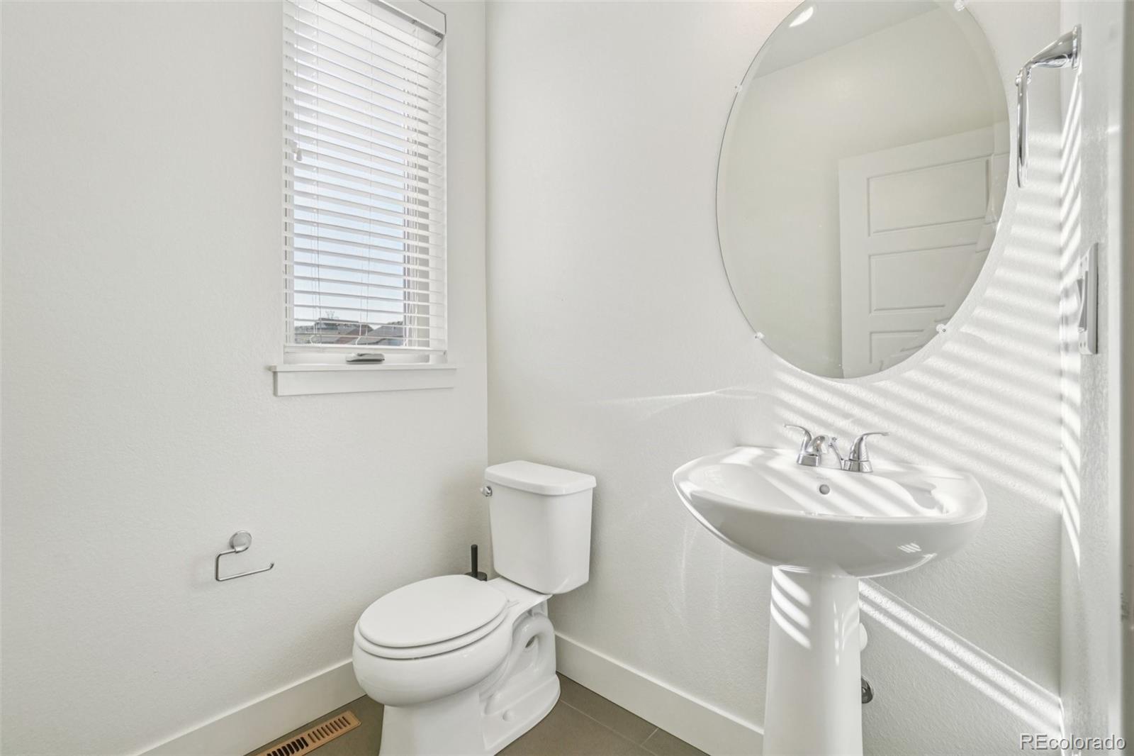 MLS Image #15 for 5668  galena street,denver, Colorado