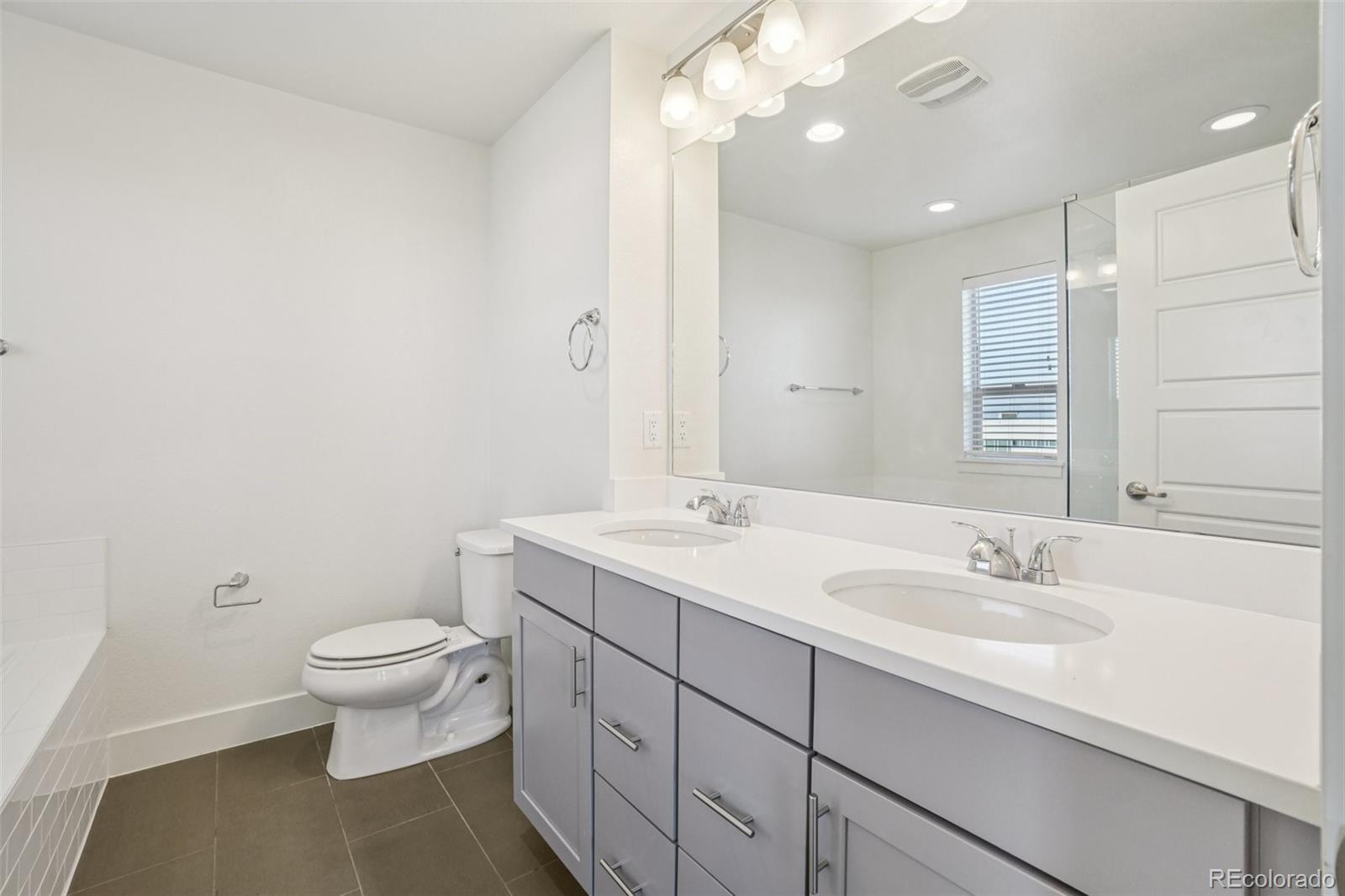 MLS Image #28 for 5668  galena street,denver, Colorado
