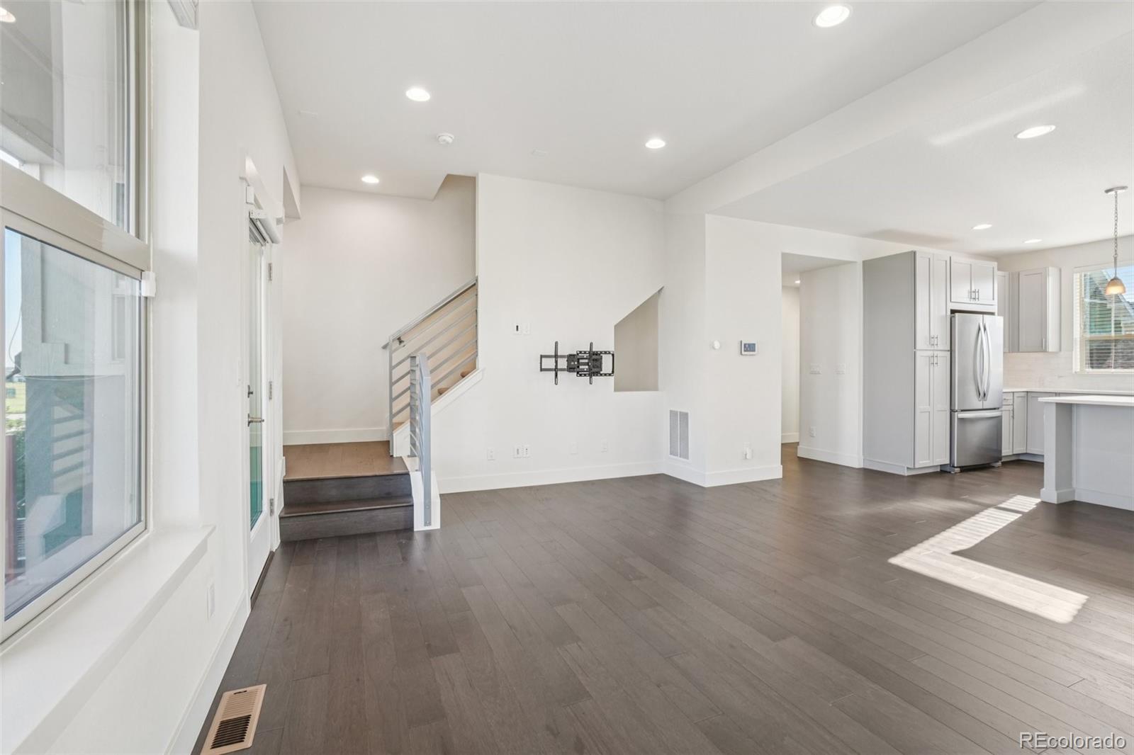 MLS Image #6 for 5668  galena street,denver, Colorado