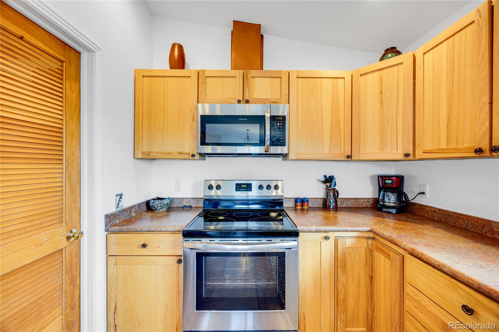 MLS Image #20 for 10  taos place,manitou springs, Colorado