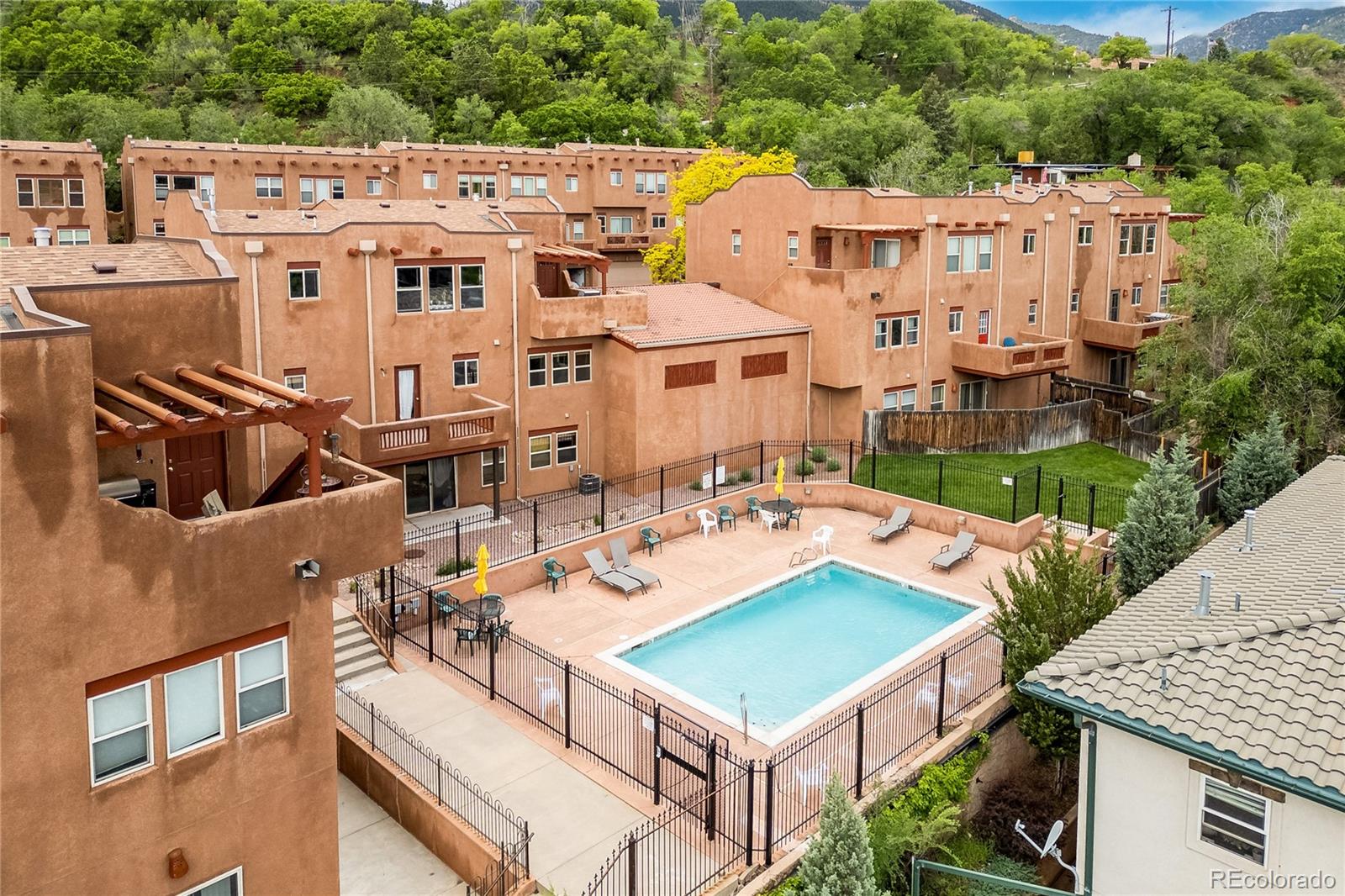 MLS Image #3 for 10  taos place,manitou springs, Colorado