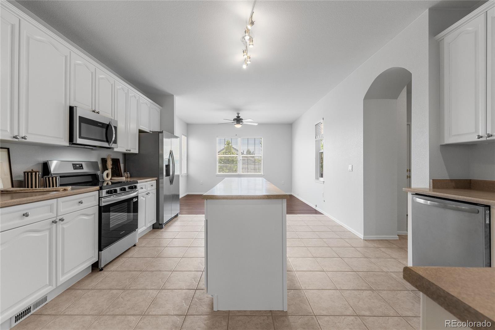 MLS Image #16 for 23421 e long place,aurora, Colorado