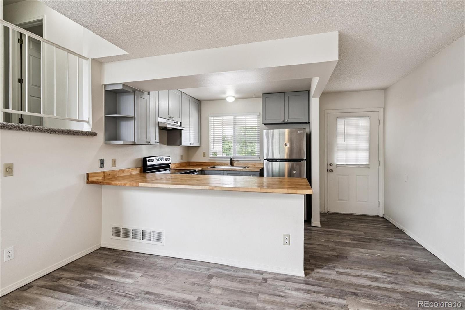 MLS Image #7 for 4592  malaya street,denver, Colorado