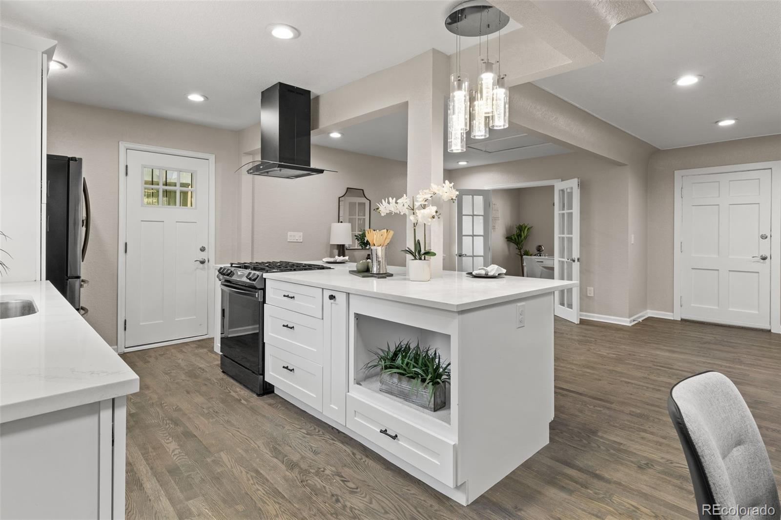 MLS Image #17 for 1120 s harrison street,denver, Colorado