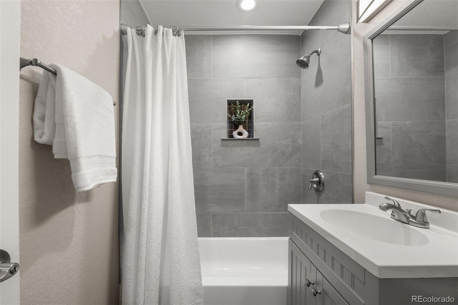 MLS Image #34 for 1120 s harrison street,denver, Colorado