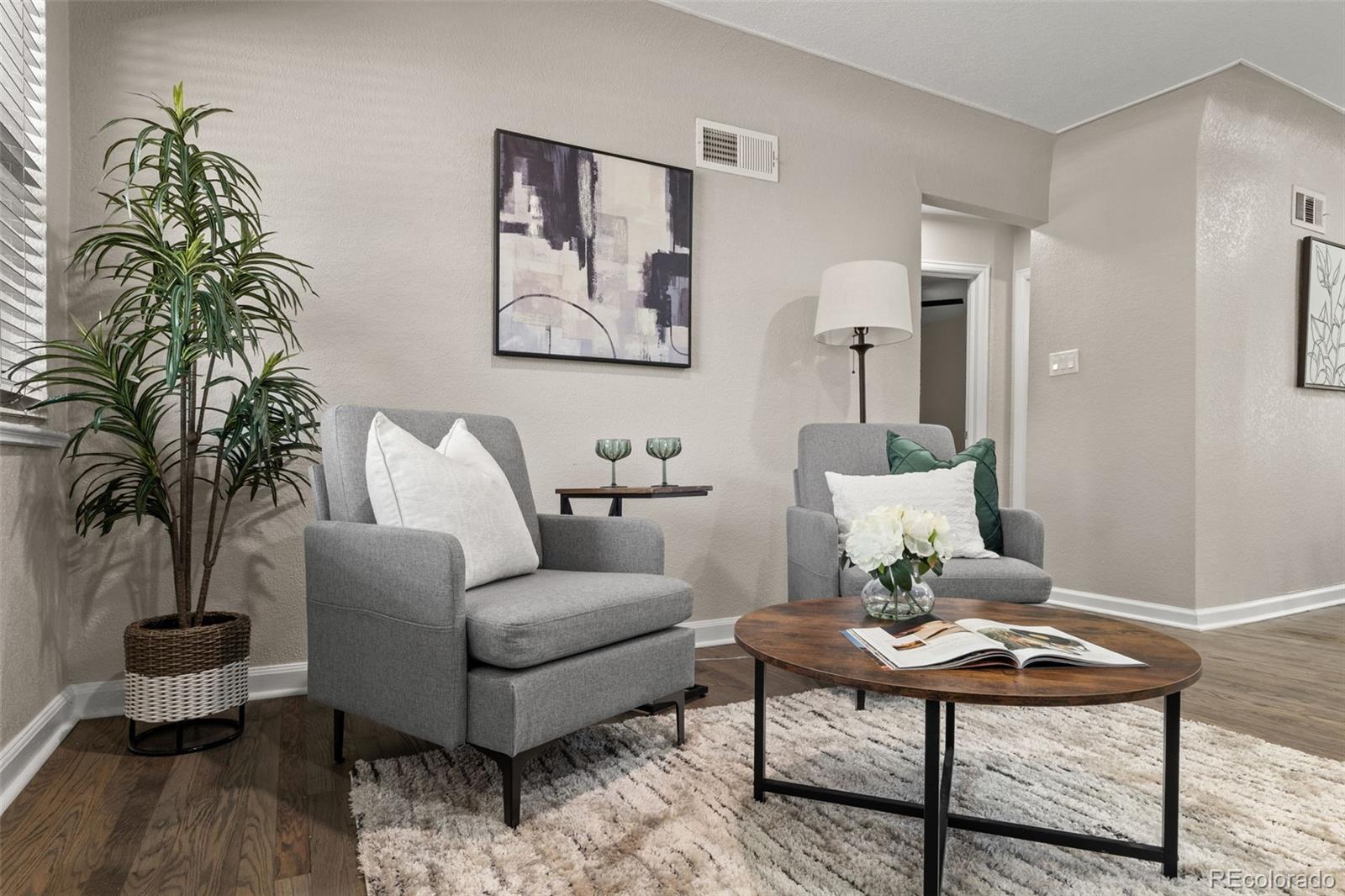 MLS Image #5 for 1120 s harrison street,denver, Colorado