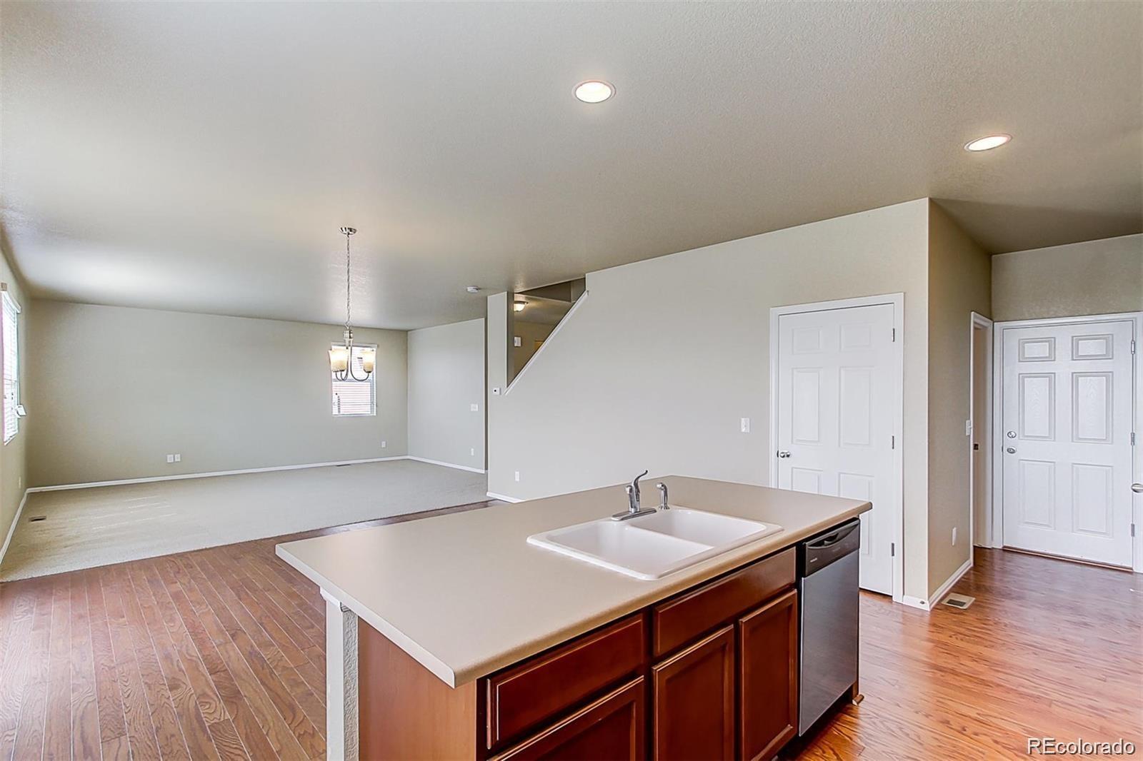 MLS Image #11 for 12632 e 104th drive,commerce city, Colorado