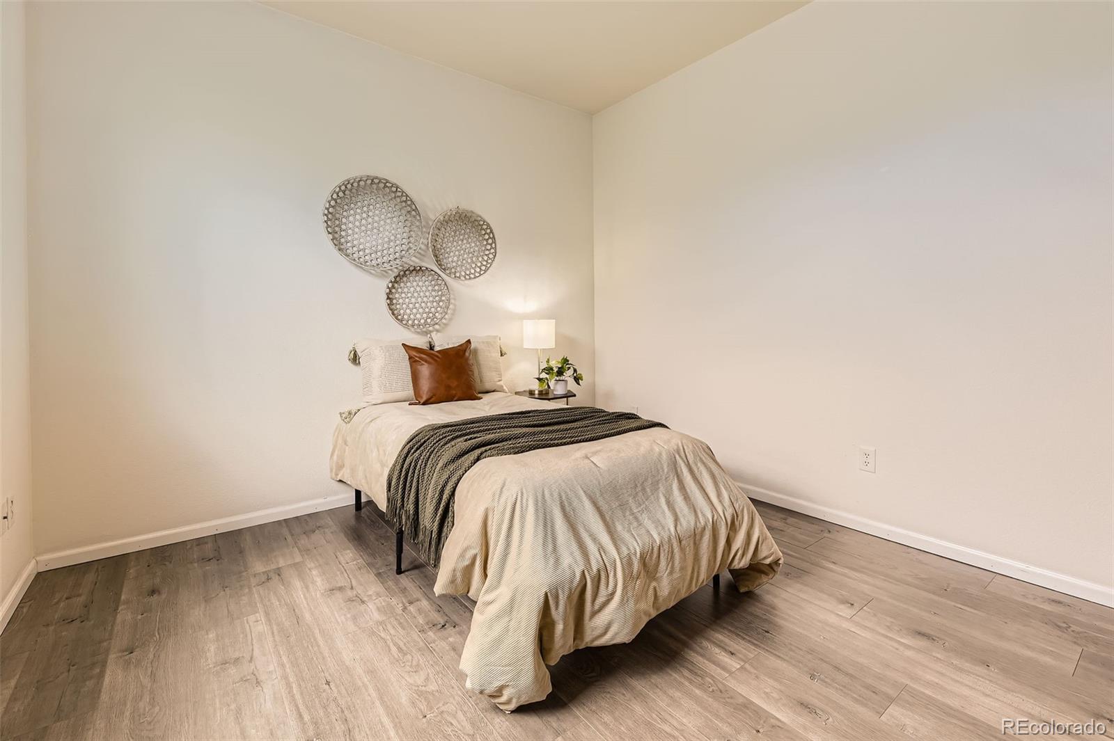 MLS Image #16 for 4221 s blackhawk circle,aurora, Colorado