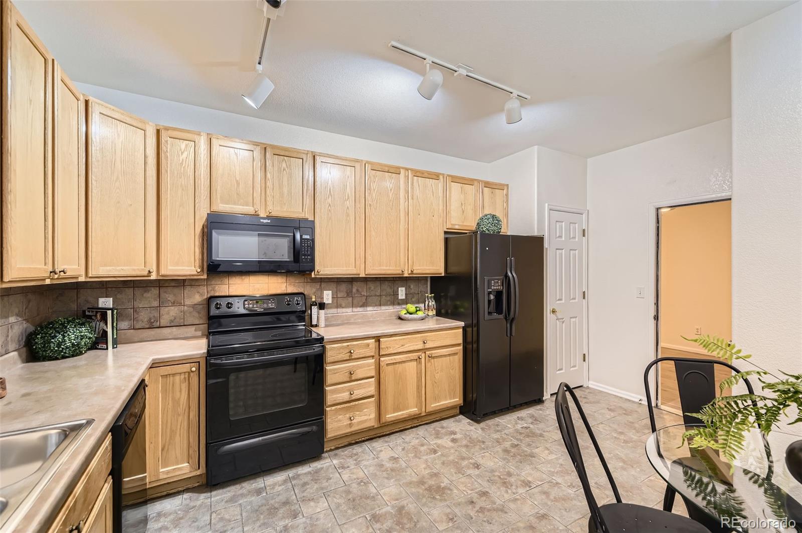 MLS Image #9 for 4221 s blackhawk circle,aurora, Colorado