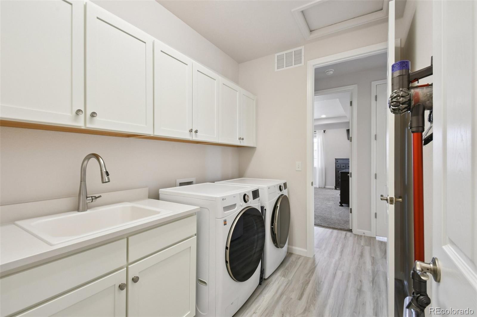 MLS Image #12 for 171 s waterloo street,aurora, Colorado