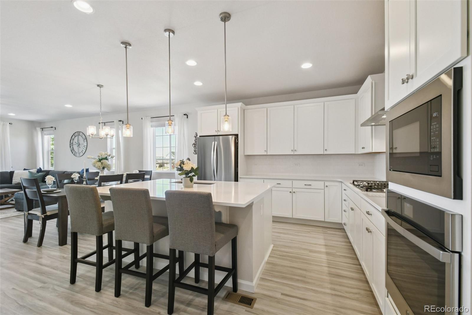 MLS Image #2 for 171 s waterloo street,aurora, Colorado