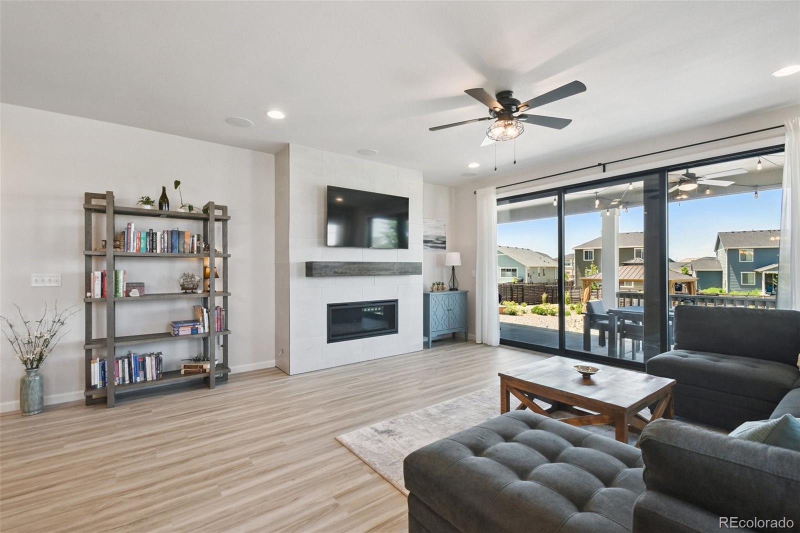 MLS Image #5 for 171 s waterloo street,aurora, Colorado