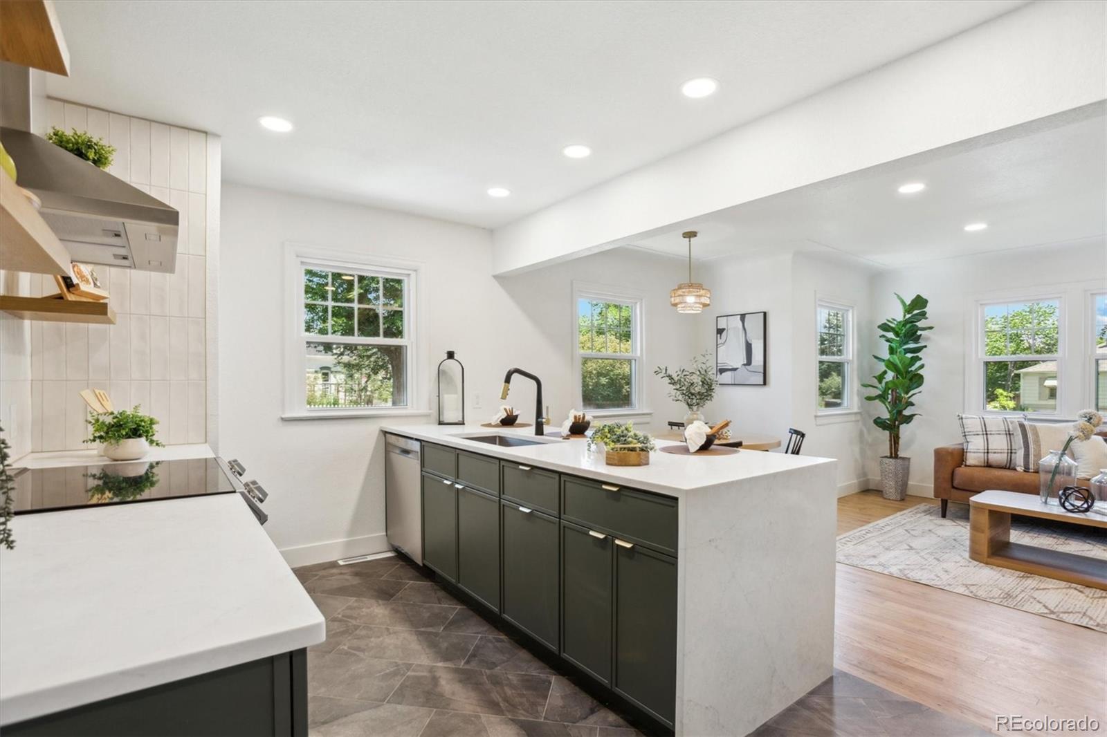 MLS Image #12 for 4465 n umatilla street,denver, Colorado