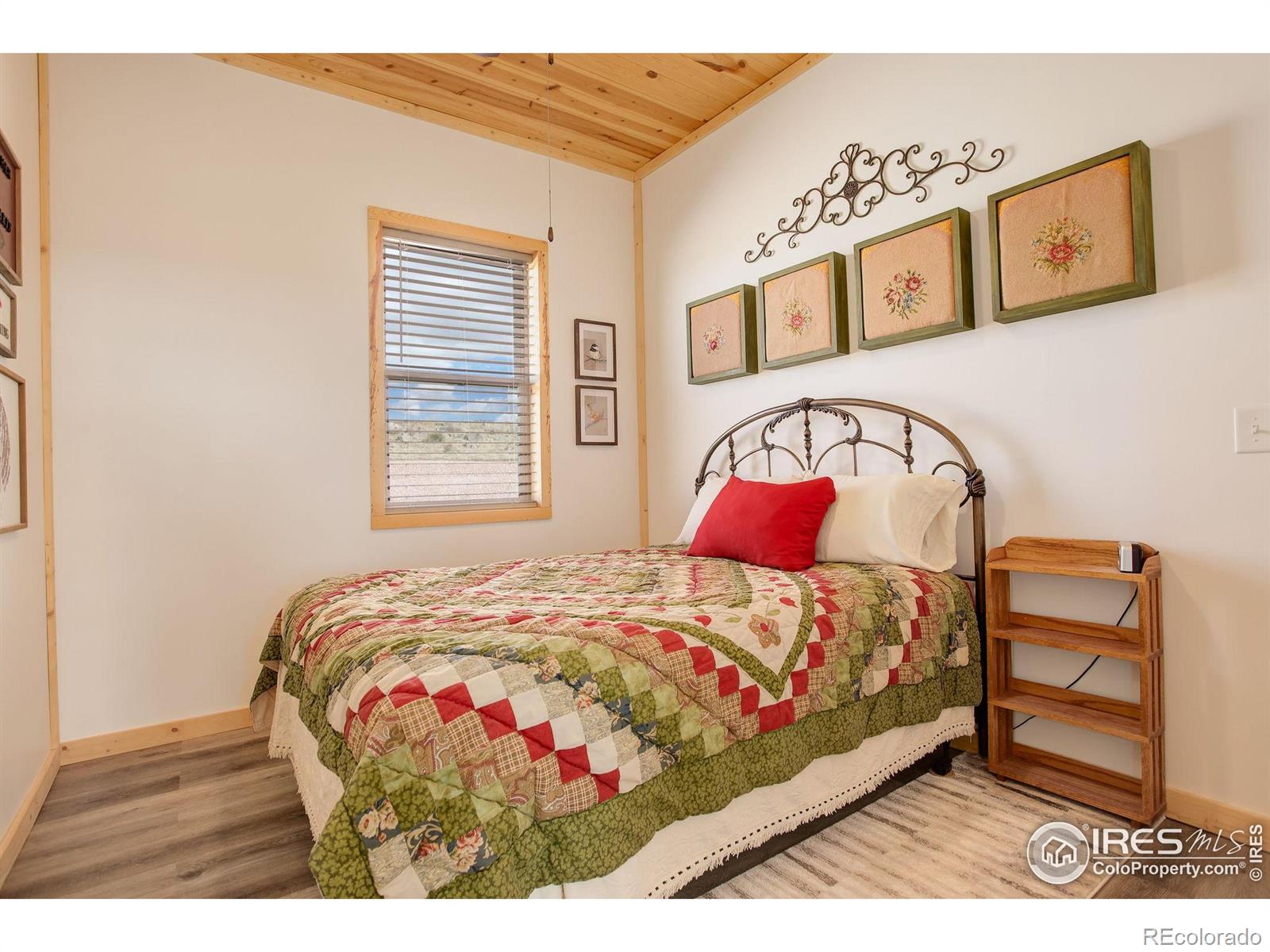 MLS Image #19 for 330  line camp drive,livermore, Colorado