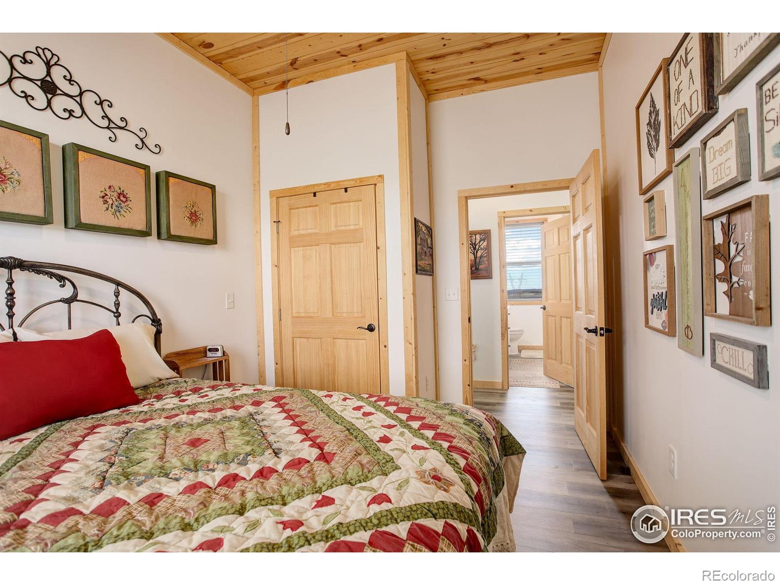 MLS Image #20 for 330  line camp drive,livermore, Colorado