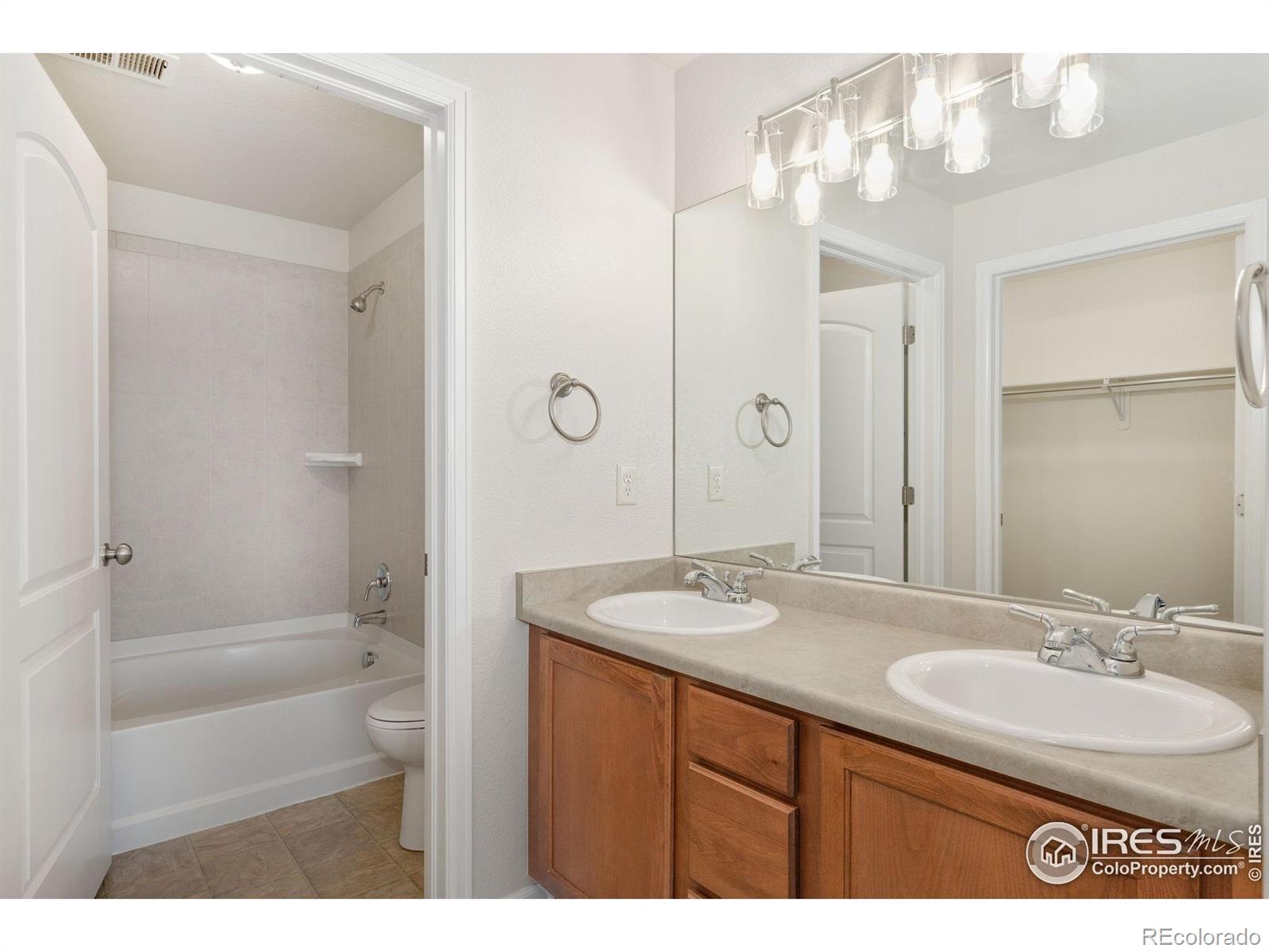 MLS Image #18 for 4905  hahns peak drive,loveland, Colorado