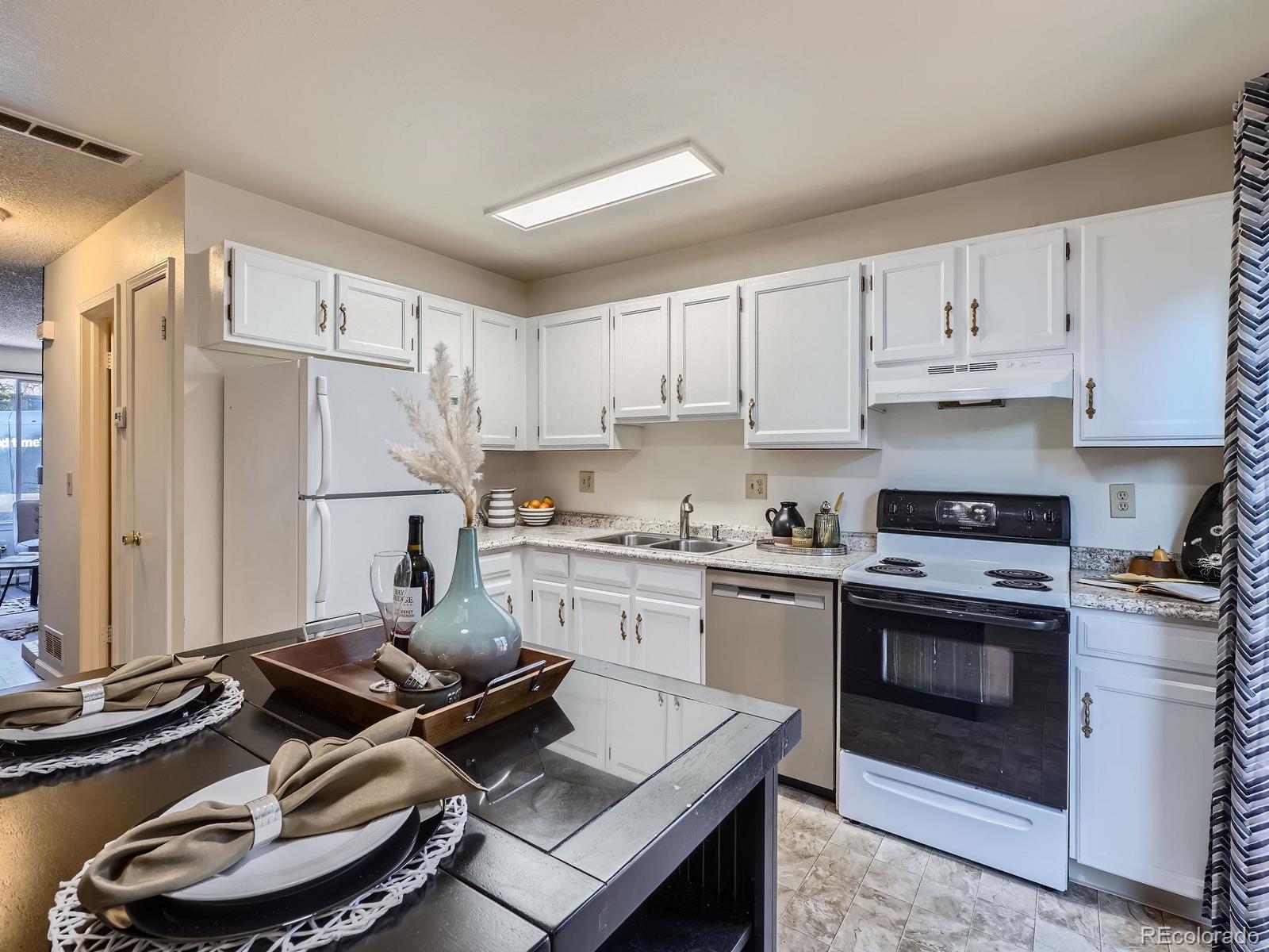 MLS Image #6 for 17681 e loyola drive e,aurora, Colorado