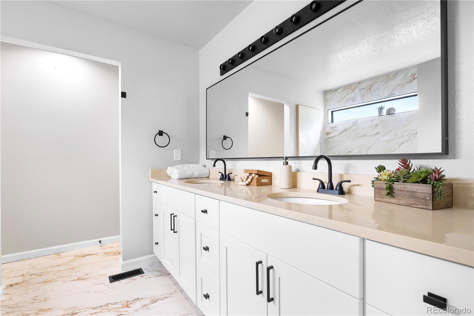 MLS Image #18 for 4257 s andes way,aurora, Colorado
