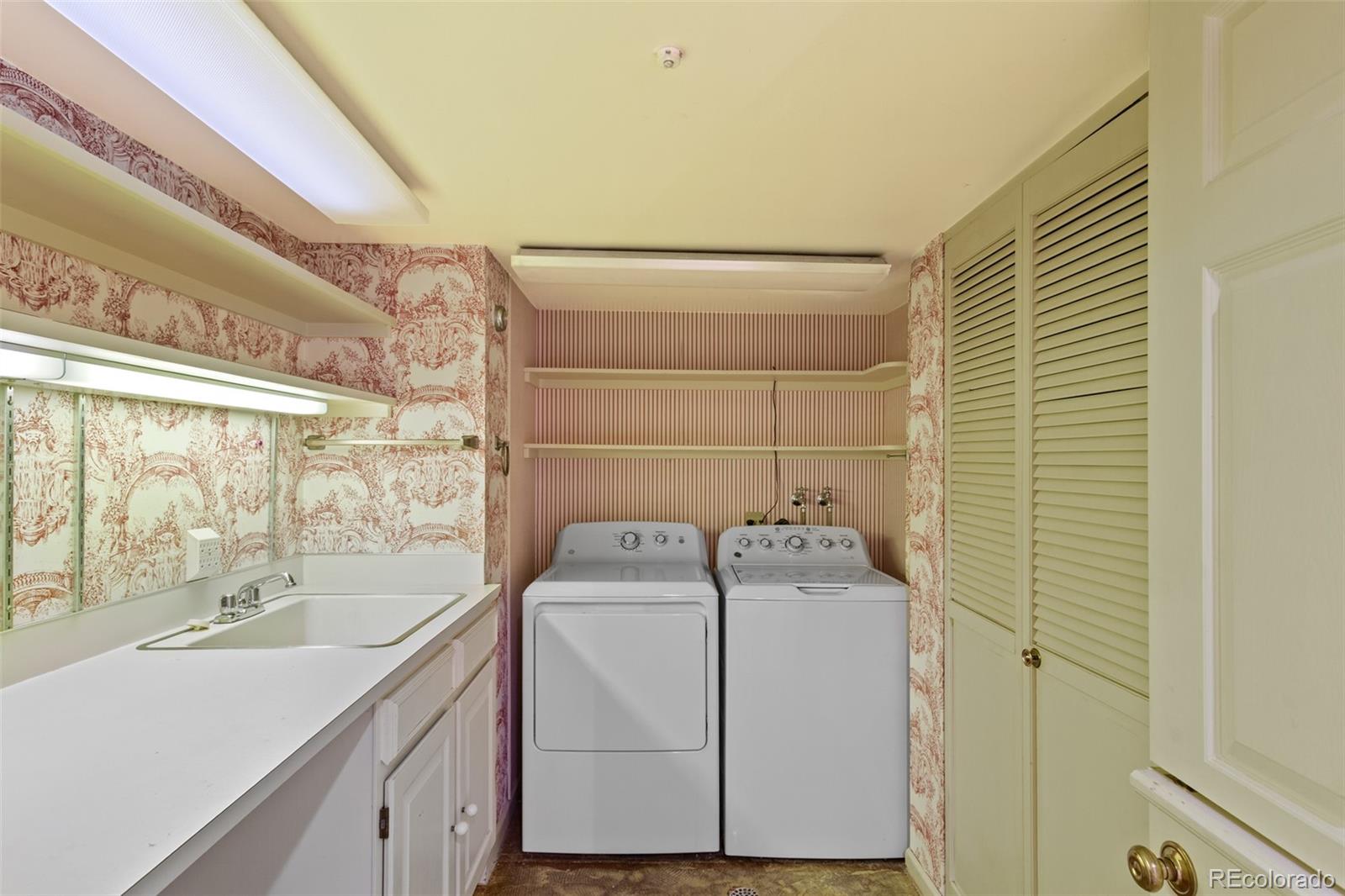 MLS Image #26 for 2800 s university boulevard,denver, Colorado
