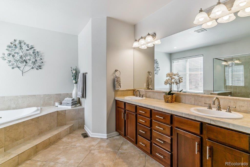 MLS Image #21 for 25402 e glasgow place,aurora, Colorado