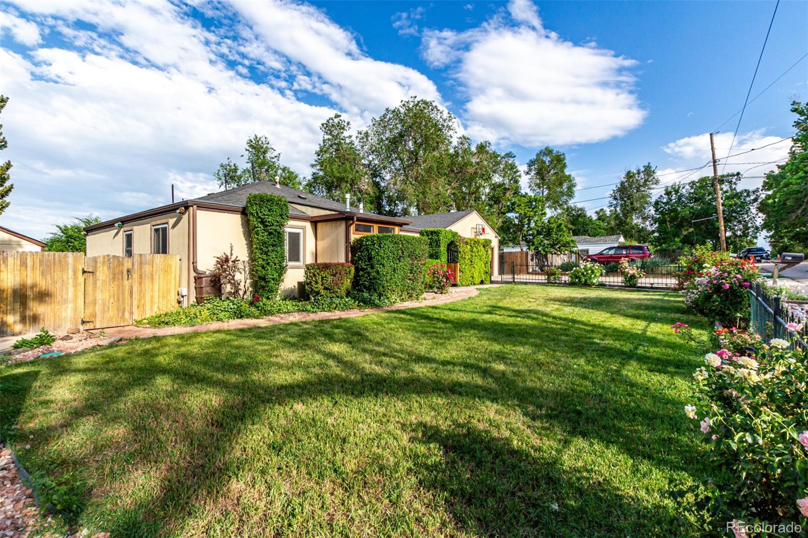 MLS Image #3 for 1060 s eaton street,lakewood, Colorado