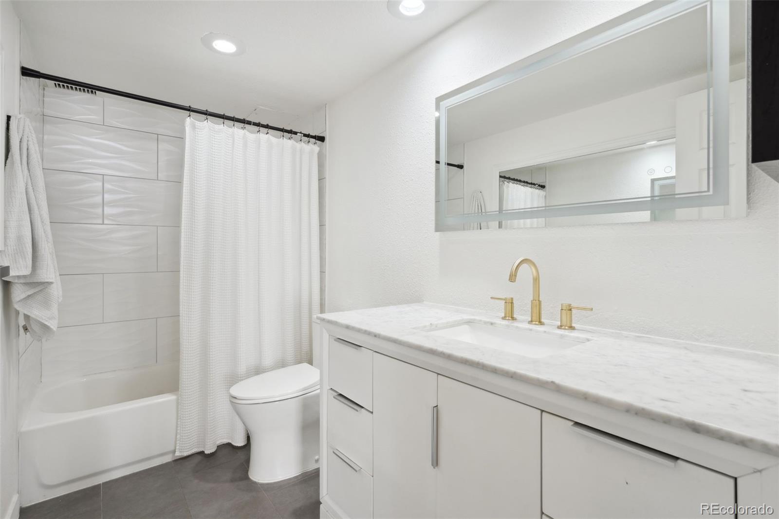 MLS Image #14 for 790 n washington street,denver, Colorado