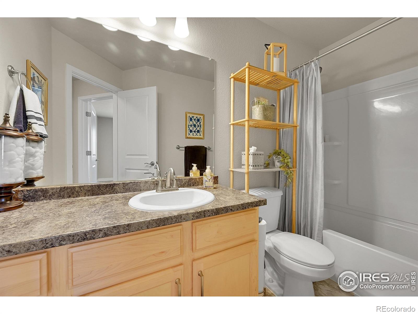 MLS Image #27 for 2597  elk lane,johnstown, Colorado
