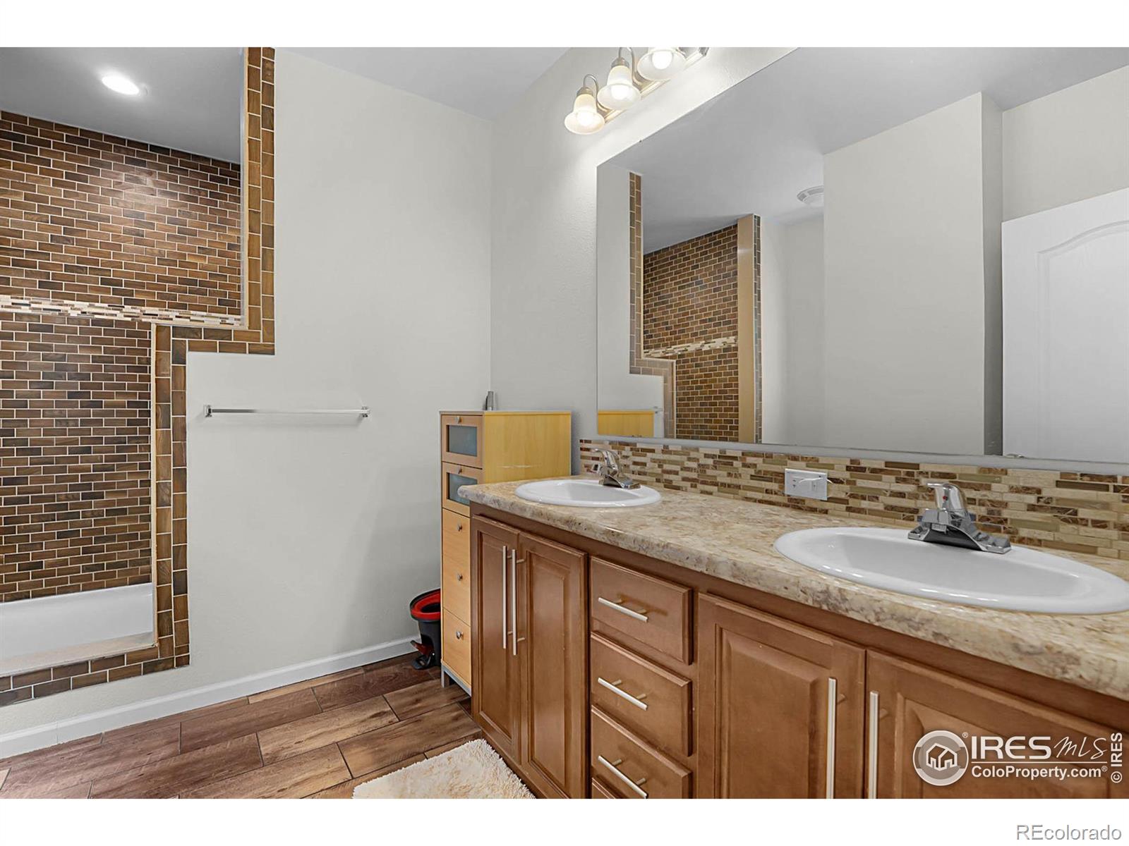 MLS Image #14 for 17231  county road 394 ,la salle, Colorado