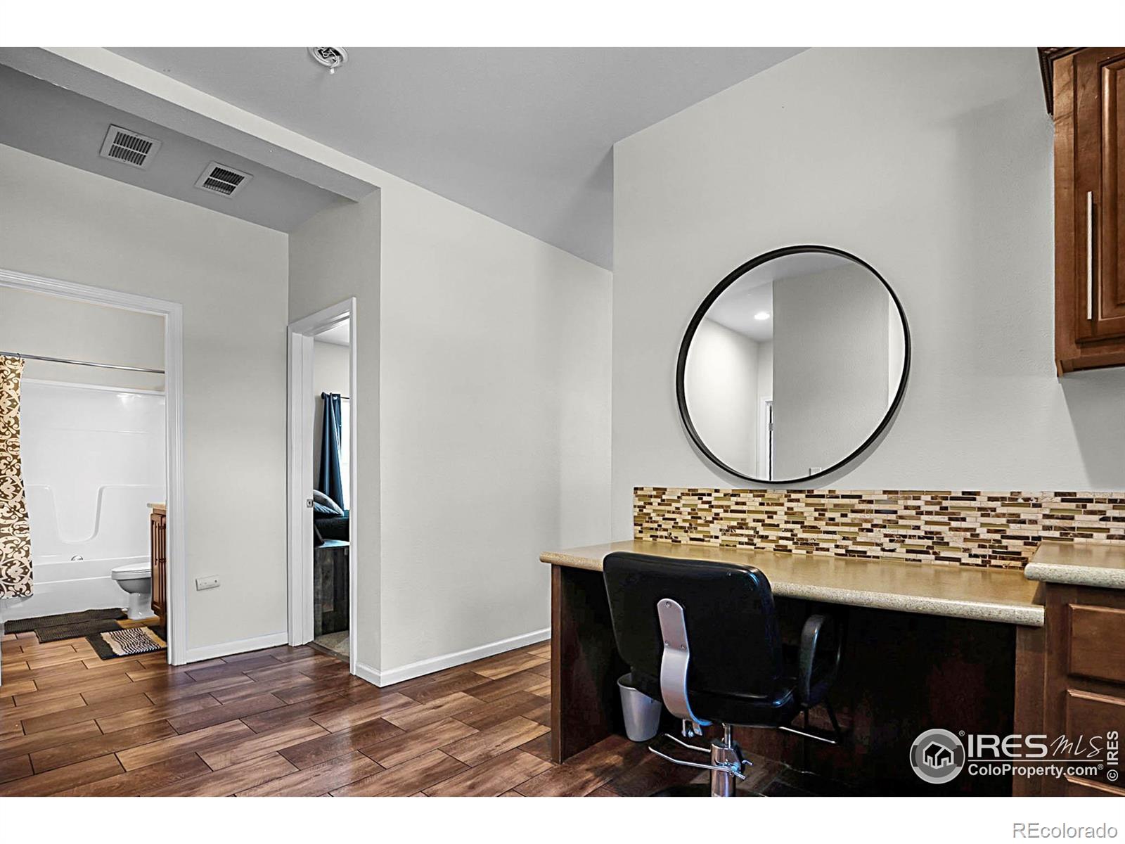 MLS Image #19 for 17231  county road 394 ,la salle, Colorado