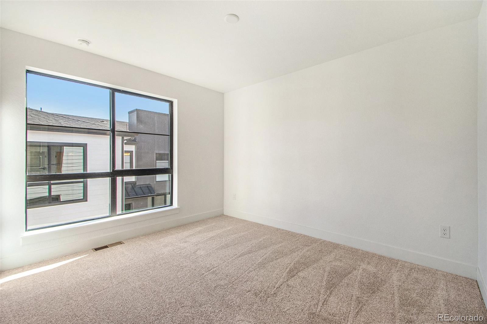 MLS Image #14 for 2032 s holly street 3,denver, Colorado
