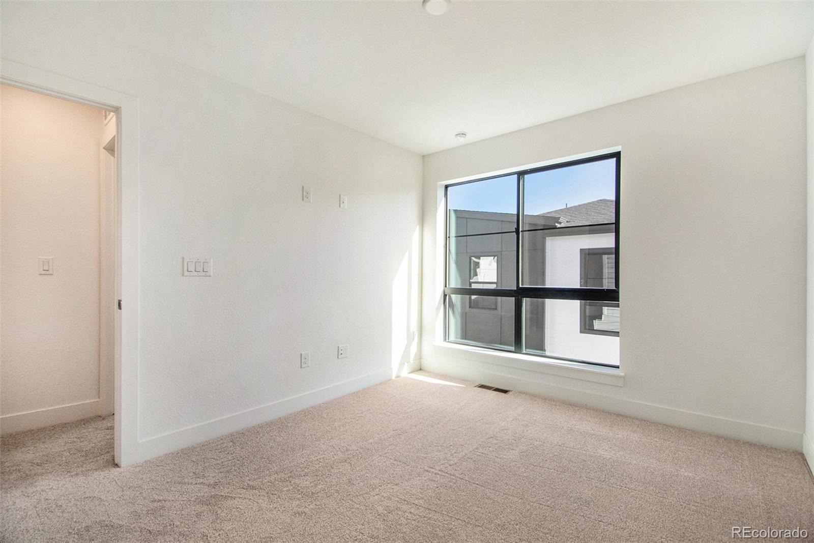 MLS Image #15 for 2032 s holly street 3,denver, Colorado