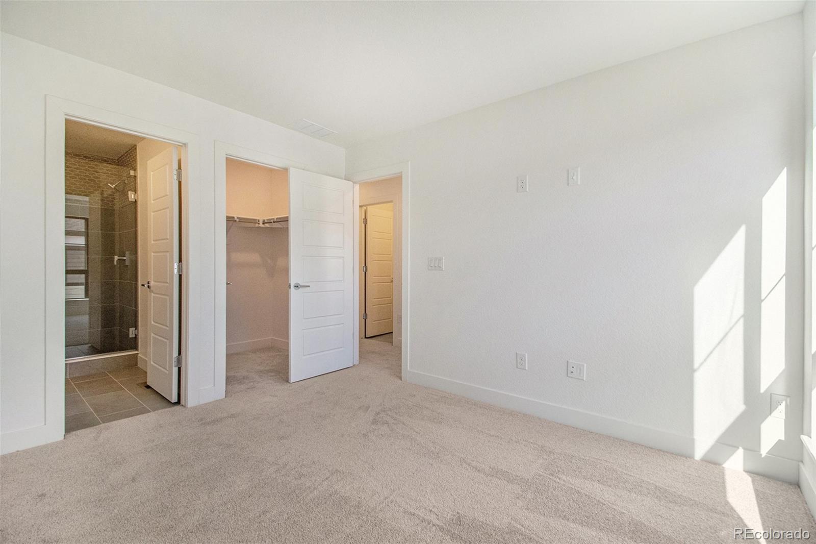 MLS Image #16 for 2032 s holly street 3,denver, Colorado