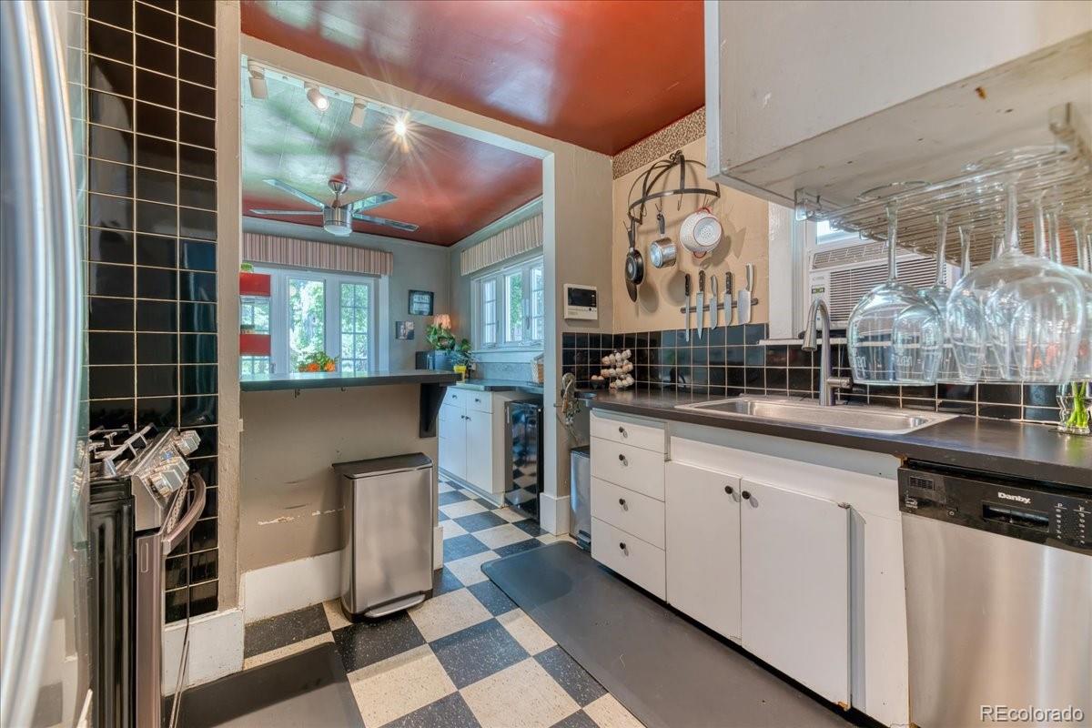 MLS Image #16 for 290 s marion st pkwy,denver, Colorado