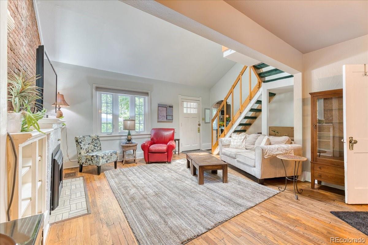 MLS Image #19 for 290 s marion st pkwy,denver, Colorado