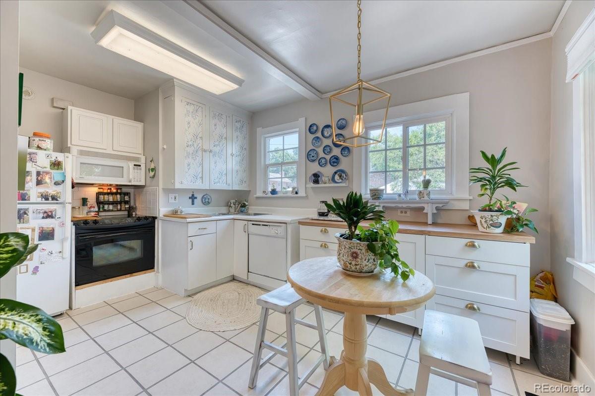 MLS Image #25 for 290 s marion st pkwy,denver, Colorado