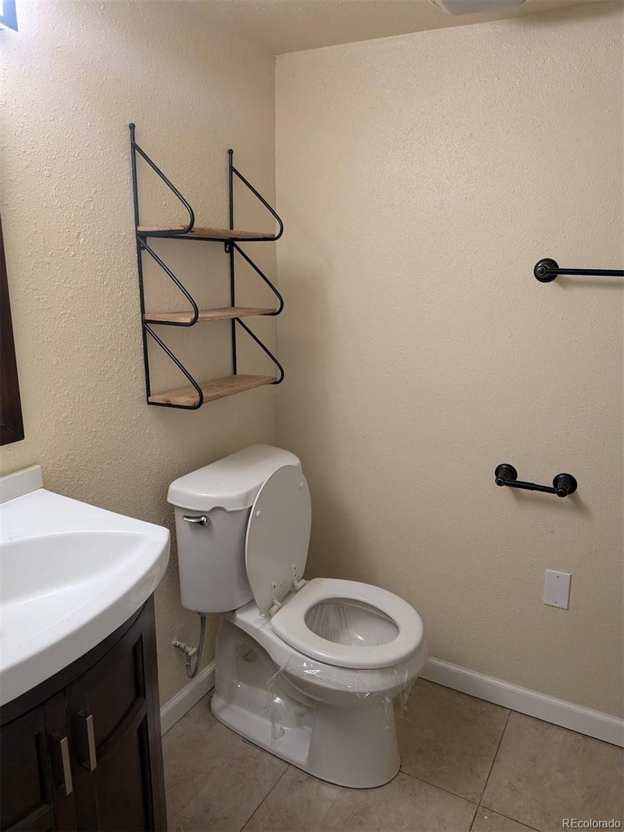 MLS Image #5 for 15703 e 13th place,aurora, Colorado